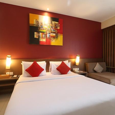 Grand La Walon Hotel Legian Buitenkant foto